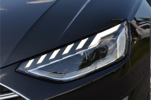 Audi A4 Limousine 2.0 40 TFSI Facelift Virtual cockpit | Carplay | Sportstoelen | Afgevlakt stuur | Climate | zwarte hemel | NL auto