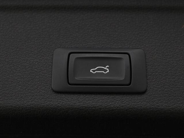 Audi A4 Avant 1.4 TFSI Sport S line black edition | Sfeerverlichting | Automaat | Navi | Cruise Control | Leder | LMV 19 |