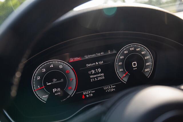 Audi A4 Avant 40 TFSI quattro S edition Competition , Virtual cockpit, Trekhaak, Sfeerverlichting,