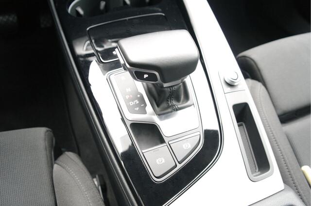 Audi A4 Avant 35 TFSI Launch edition Business | NL-Auto | LED | Carplay | Trekhaak | Virtual