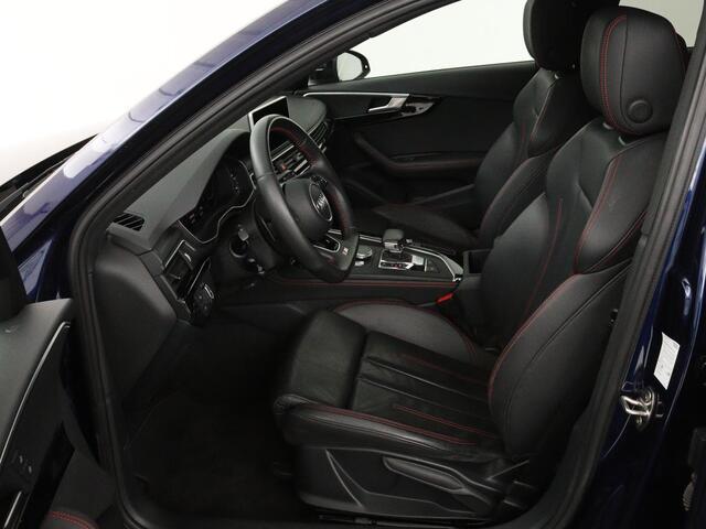 Audi A4 45 TFSI quattro Sport S line Black Edition | Leder | Trekhaak | 360 camera | Virtual Cockpit | Matrix LED | Navigatie | Sportstoelen | Park Assist | Climate control