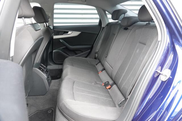 Audi A4 Limousine 35 TFSI Pro Line | Navi | Carplay | DAB | LED |