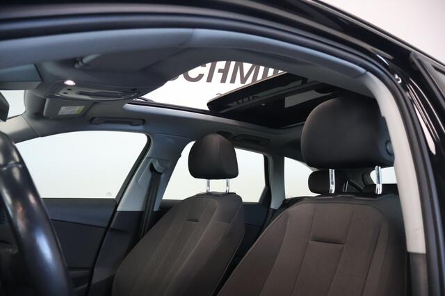Audi A4 2.0 TDI ProLine Quattro | Panoramadak | Trekhaak | Lage kmstand