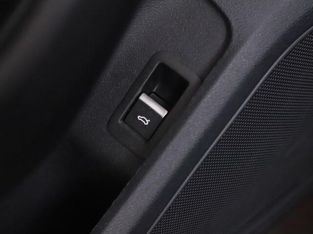 Audi A4 Limousine 40 TFSI Advanced Edition