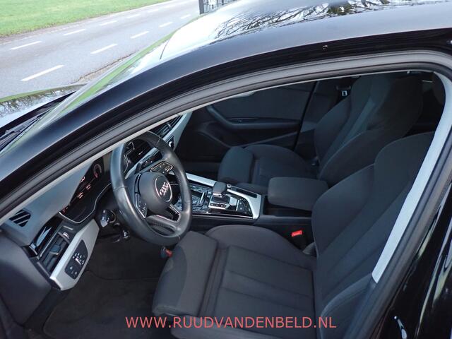 Audi A4 Limousine 35 TFSI Launch edition Business NAVI / CRUISE / SPORT ONDERSTEL + STOELEN