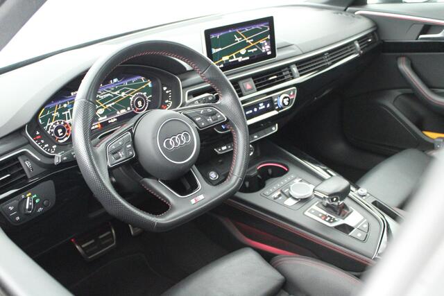 Audi A4 Avant 2.0 TFSI 190pk MHEV Sport S line Black Edition Panoramadak Leder Virtual Cockpit Stoelverwarming Camera ACC