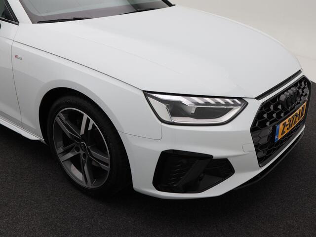 Audi A4 Limousine 35 TFSi S-Line Competition 150 Pk Automaat | Open Dak | Zwart Optiek | Virtual Cockpit | Sportstoelen | CarPlay | LED | Sensoren | 18 Inch | 91.236 Km!