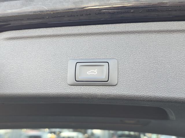 Audi A4 Avant 40 TFSI Launch edition Sport + LED + SPORTSTOELEN + ADAPT CRUISE + CAMERA