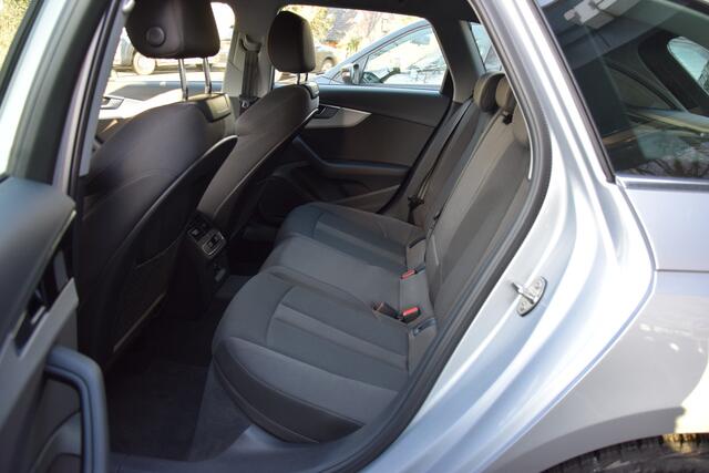 Audi A4 Avant 35 TFSI 150PK Advanced Edition S-Tronic Automaat | BOVAG Garantie | Org. NL | Lage KM stand met NAP | Virtual Cockpit | All Season Banden | Full LED | Carplay | Navigatie |