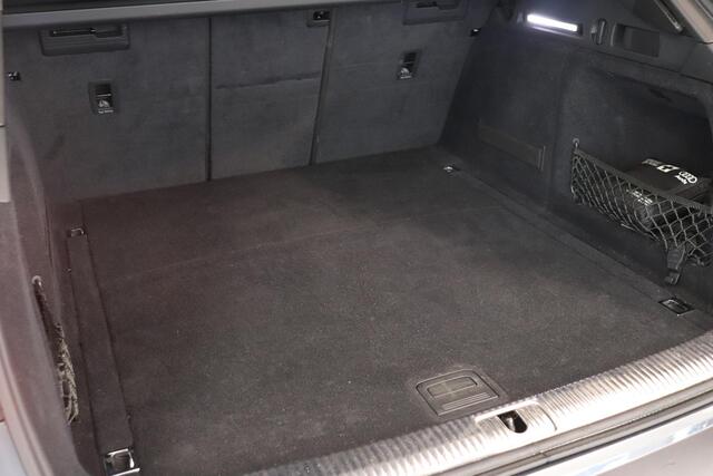 Audi A4 Avant 40 TFSI Launch edition Sport | 360° Camera | Matrix LED | 19"Lichtmetaal | Navigatie | AppleCarplay AndroidAuto |