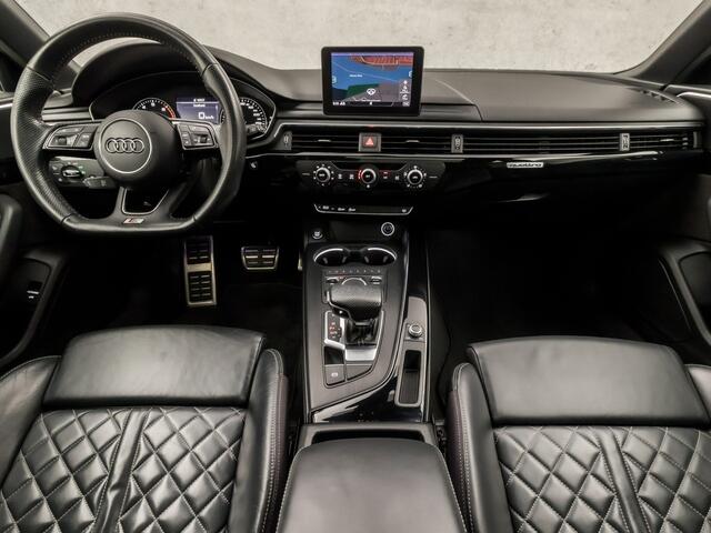 Audi A4 Avant 2.0 TFSI quattro S-Line Sport 252Pk Automaat (PANORAMADAK, SCHAALSTOELEN, NAPPA LEDER, APPLE CARPLAY, ELEKTRISCHE SPORTSTOELEN, MASSAGE, GETINT GLAS, KEYLESS, PLAT SPORTSTUUR, NIEUWSTAAT)