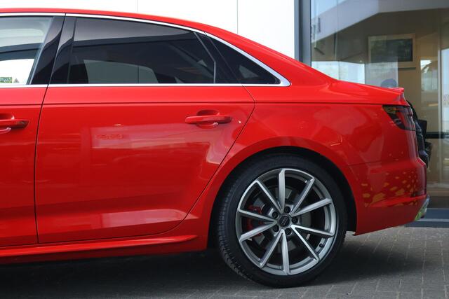 Audi A4 Limousine 3.0 TFSI S4 quattro Pro Line Plus / Schuifdak / Matrix