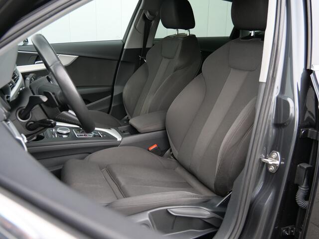 Audi A4 Limousine 40 TFSI Sport S line 191 Pk Automaat Navigatie / PDC / Stoelverwaming / 18 inch