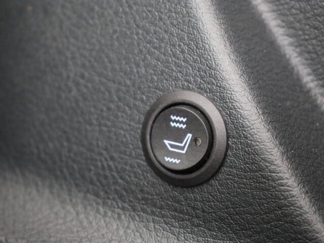 Audi A4 35 TFSI Business Edition | Leder | Stoelverwarming | Carplay | Virtual Cockpit | Navigatie | Full LED | Climate control | Bluetooth | Cruise control | Parkeerhulp