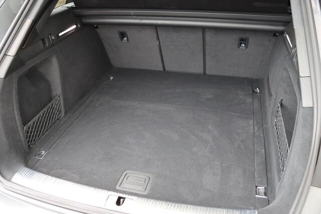 Audi A4 Avant 35 TFSI S Edition Competition 150pk S-Tronic Stoelverwarming | Camera | Elek, stoelen | Carplay |