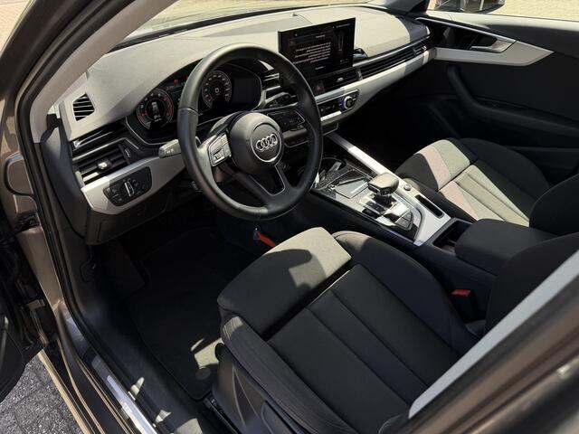 Audi A4 Avant 35 TFSI Business Edition / Automaat / Afn. Trekhaak (1.500KG) / Carplay / Camera /