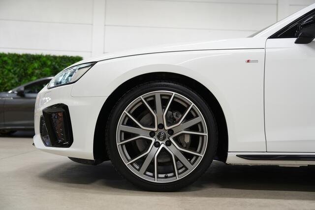 Audi A4 Avant 40 TFSI quattro S edition * Pano - Trekhaak - Virtual - ACC - Blind Spot - Matrix - Camera - App *