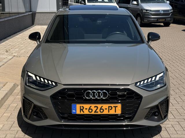 Audi A4 Limousine 35 TFSI S Edition Competiton | Matrix Led | Sfeerverlichting | Schuif/Kantel Dak | Apple Carplay |