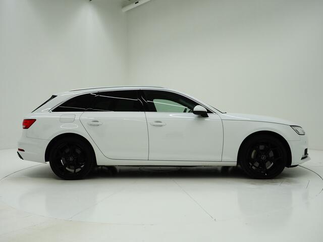 Audi A4 Avant 45 TFSI quattro Hybrid | Sportstoelen | Keyless | Virtual | Stoelverwarming | Climate | Cruise | PDC