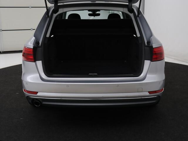 Audi A4 1.4 TFSI Lease Edition | Full LED | Sportstoelen | Trekhaak | Navigatie | Climate control | Parkeerhulp | Bluetooth | Cruise control