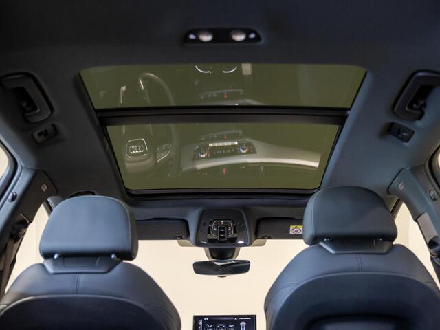 Audi A4 Avant 40 TFSI S-Line edition / 204pk / Panorama dak / Trekhaak / Stoelverwarming /