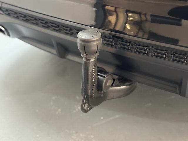 Audi A4 Avant 40 TFSI S edition / Pano / Matrix / Trekhaak / Keyless