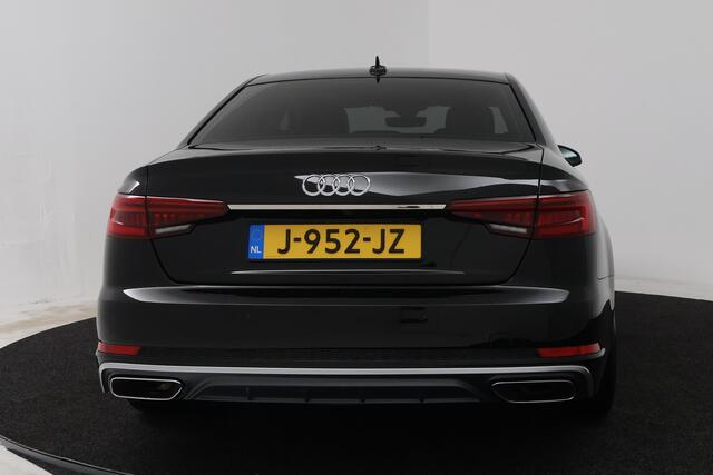 Audi A4 Limousine 35 TFSI Sport S line black edition (DIGITALE COCKPIT, CAMERA, STOELVERWARMING/VERKOELING, ELEKTR STOELEN)