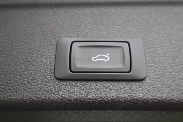 Audi A4 Avant 35 TFSI Advanced Edition NL-Auto!! Apple Car-Play I PDC