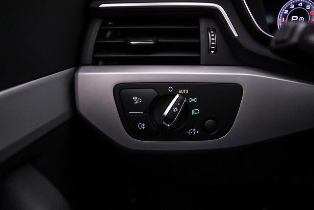 Audi A4 Avant 40 TFSI S edition | Achteruitrijcamera | Zwart optiek | Massagestoelen | Adapt Cruise | Sportonderstel | Elektr achterklep | LED-koplampen | Sportstoelen