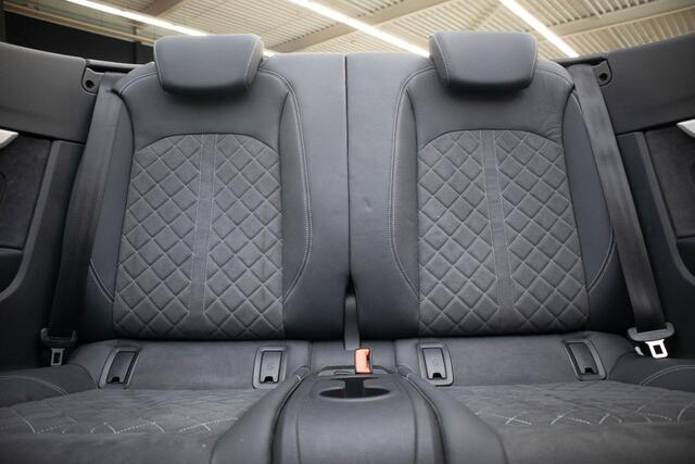 Audi A5 Cabriolet 40 TFSI quattro S edition | 20 Inch | Parking | Massage |