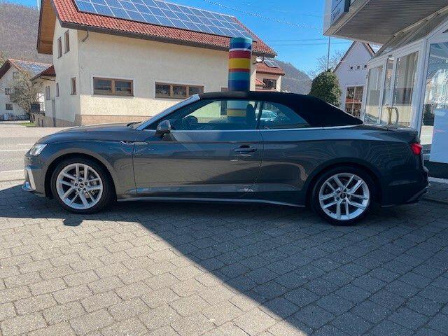 Audi A5 Cabriolet 40 Tfsi S-Tronic (150kW/204pk) ** MATRIX, LEDER, VIRTUAL, NEKVERW, 18-inch LMV, ADAPT. CRUISE ** 1e EIG - ¤ 28.600,= onder NP ** ** INFORMEER OOK NAAR ONZE AANTREKKELIJKE FINANCIAL-LEASE TARIEVEN **