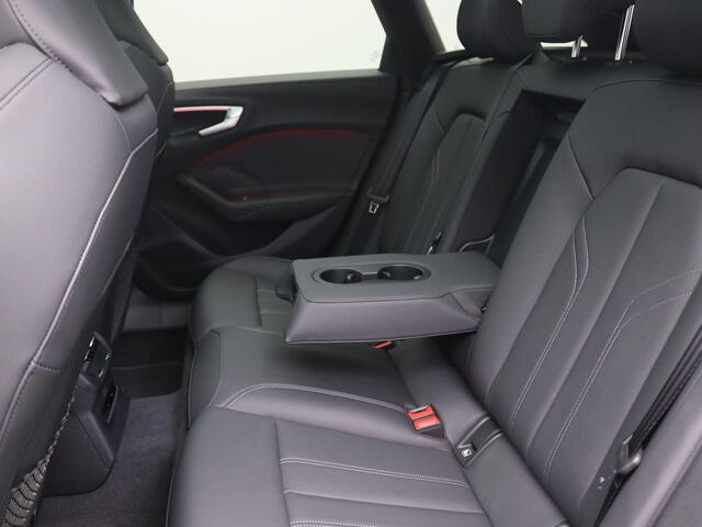 Audi A5 Avant 2.0 TFSI S edition 150PK S-Tronic S-Line, Panoramadak, Matrix-LED verlichting, Side Assist, Comfortkey, Adaptieve Cruise Controle, Elektr. Achterklep, Trekhaak, 19" LM Velgen