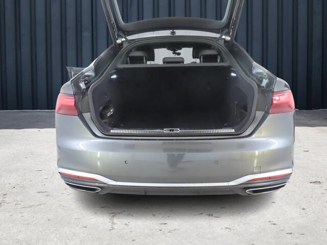 Audi A5 Sportback 35 TFSI S Edition (150 PK) 2e-Eig. & Keurig-Onderh. BOVAG-Garantie. NL-Auto. S-Line, Navigatie, Cruisecontrol, Parkeersensoren, Elek.-Achterklep, DAB, Lm-Velgen-18Inch, Privacy-Glas