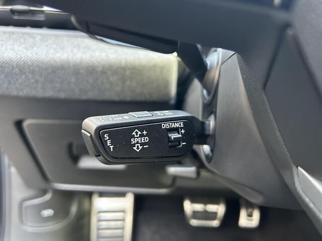 Audi A5 Avant S edition (B10) e-hybrid 220 kW / 299 PK Avant 7 | 360 Camera | Stoelverwarming | Adaptieve Cruise Control | Sfeerverlichting | Keyless Entry |