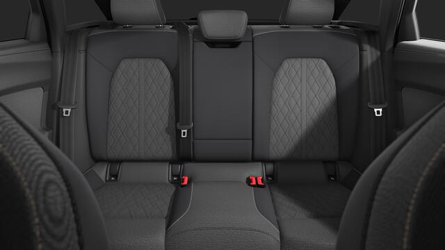 Audi A5 Avant e-hybrid quattro 299 S tronic S edition Automaat | Privacy glas (donker getinte ramen)