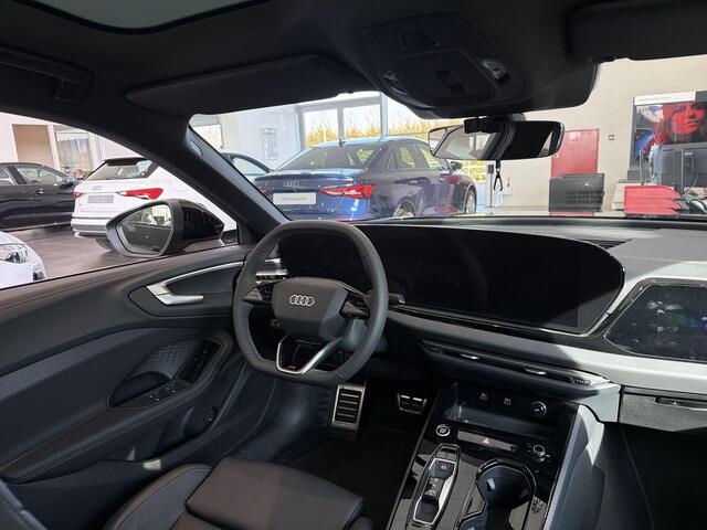 Audi A5 Limousine S edition 35 TFSI 150 PK · Tech pakket plus · Leder · Panoramadak · 19" LM Velgen