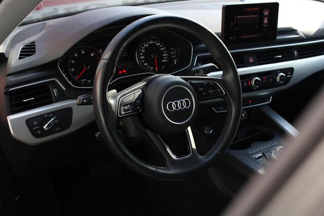 Audi A5 Sportback 40 TFSI Launch edition Sport Trekhaak Afneembaar, Cruise control adaptief, Parkeersensoren Voor en Achter, Bluetooth, Navigatie, Stoelverwarming