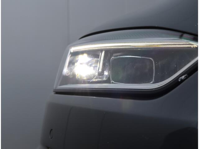 Audi A5 Sportback 35 TFSI S-line Black | Camera | 19" | LED | Stoelverwarming