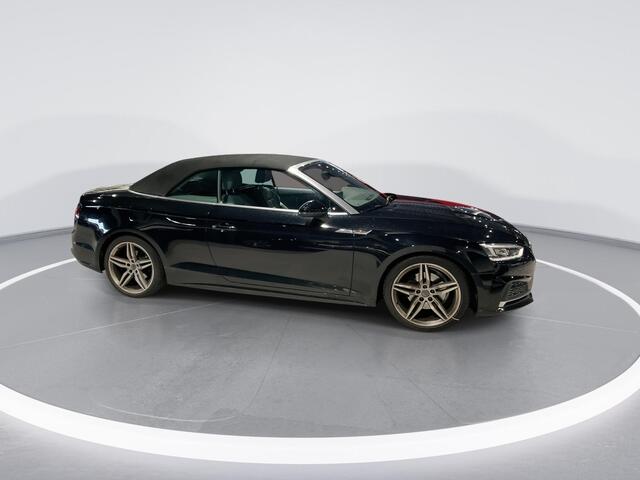 Audi A5 Cabriolet 40 TFSI 190pk S-tronic Design Pro Line Plus · Camera · Navigatie · Alarm Klasse 3 · P-Sensoren · Limiter · Stoelverwarming · Climatronic · Trekhaak · 19'' Inch ·