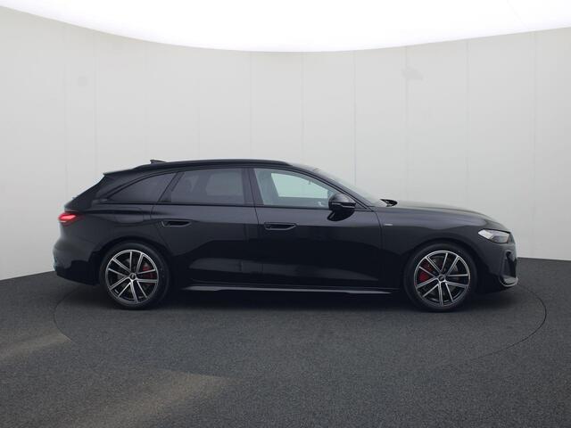 Audi A5 Avant 2.0 e-hybrid 367pk S-tronic Quattro S Line · Panoramadak · Trekhaak · Leder/Alcantara · Bijrijder scherm
