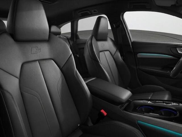 Audi A5 Avant s edition e-hybrid 299 pk | Techniek pakket plus | Trekhaak elektrisch | Bekleding leder | Optiek zwart pakket |
