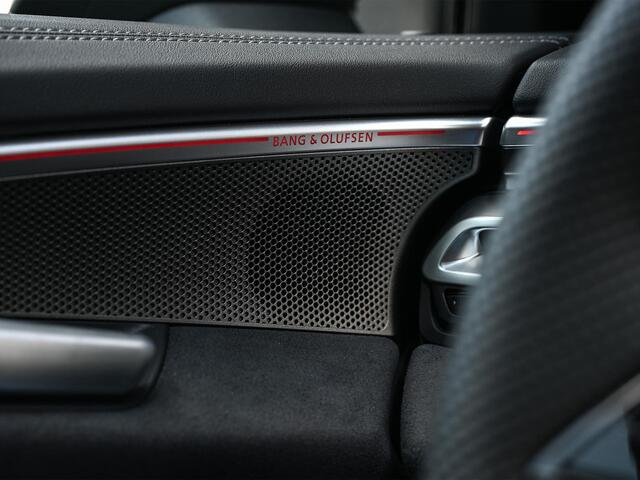 Audi A5 Avant 2.0 e-hybrid quattro S edition Competition | 367pk | Panoramadak | B&O Sounds | Head-Up | 360 Camera | Adaptive Cruise | Passagiers Display | Trekhaak |