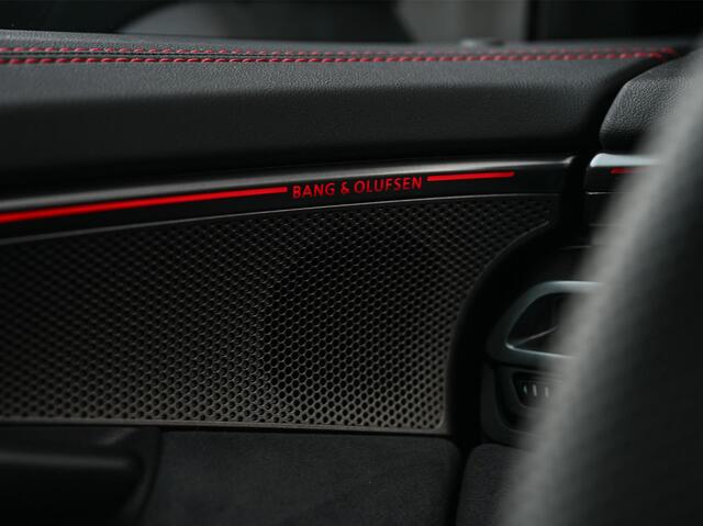 Audi A5 Avant 2.0 e-hybrid quattro S edition Competition | Nimbus grey | 367pk | S-Seats | Panoramadak | B&O Sound | Head-Up | 360 Camera | Adaptive Cruise | Trekhaak | Passagiers display |