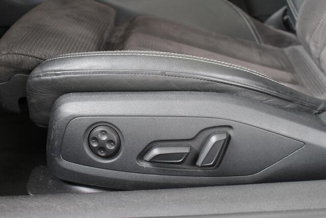Audi A5 Cabriolet 2.0 TFSI MHEV quattro Sport S-Line Navigatie | Scarff | Stoelverwarming e. Inklapbare buitenspiegels