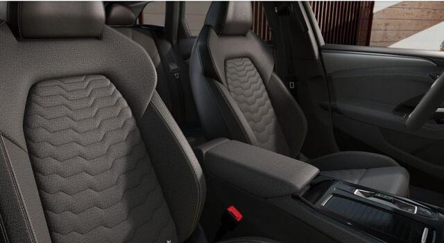 Audi A6 Avant e-tron S edition 83 kWh | 21 inch LM velgen | Sportstoelen | Navigatie | trekhaak | Comfortsleutel |