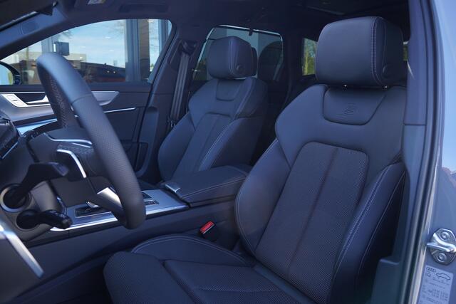 Audi A6 Avant 55TFSIe/367pk Quattro S-Line Competition Blackstyle+|2024|Panoramadak|Trekhaak|21"Black|Head-up|El. stoelen+Memory|PDC+Camera|Cruise+ACC|VOL!