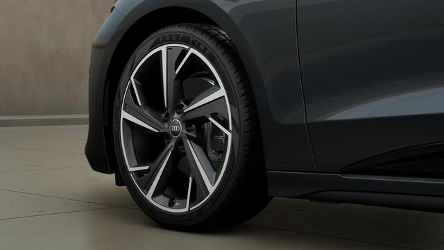 Audi A6 Sportback e-tron S edition 83 kWh adaptive luchtvering, adaptive cruisecontrol, oled achterlichten, omgevingscamera's, privacy glass, LM velgen 21", winterpakket