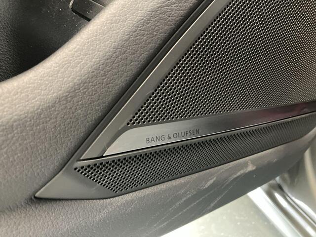 Audi A6 Avant 40 TFSI 204pk S-Tronic S Edition Competition · Panoramadak · B&O Sound · Matrix LED · Elek. Voorstoelen + Geheugen Bestuurder · Camera · Ambiente Lightning · Garantie t/m 13-03-2028 of 100.000km