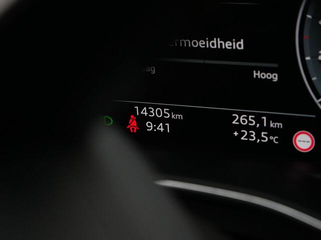 Audi A6 Avant 50 TFSI e 299 pk S-tronic quattro S edition Competition | Panoramadak | Trekhaak | Geheugenstoel | Leder/alcantara | Achteruitrijcamera