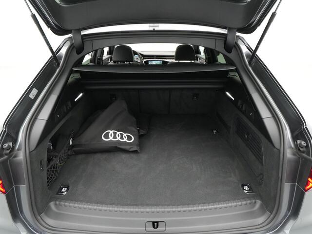 Audi A6 Avant 55 TFSI e quattro S edition Competition Panorama Navigatie Trekhaak Acc Memory Camera B&O 80